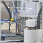 Automated bolting station integrated into an industrial robot